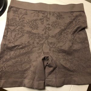 Never worn Ellen Tracy underpants